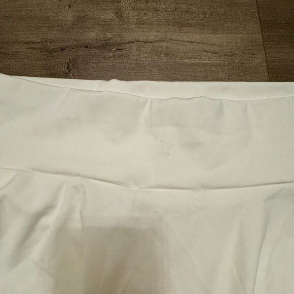 🤍 White Flowy Skort | Built-In Shorts | Wide Waistband - Picture 2 of 5